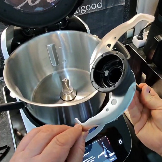 Du betrachtest gerade Super praktisch: Wechselbares Zubehör für den Cookit-Topf (Kurz-Video)